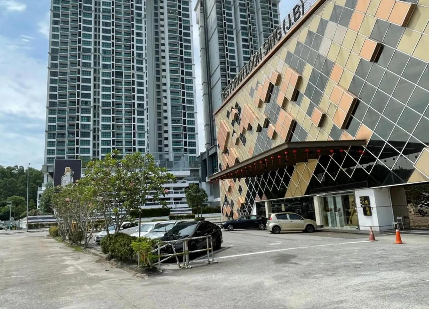 1Min To Bukitindah Aeon Skyloft 3Br Muji Poolview Apartment Johor Bahru