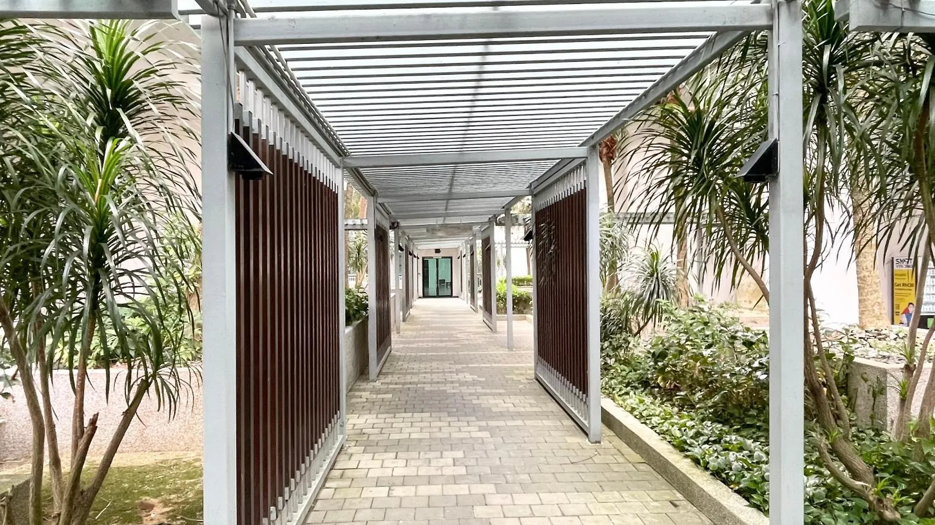 1Min To Bukitindah Aeon Skyloft 3Br Muji Poolview Apartment Johor Bahru 0*,