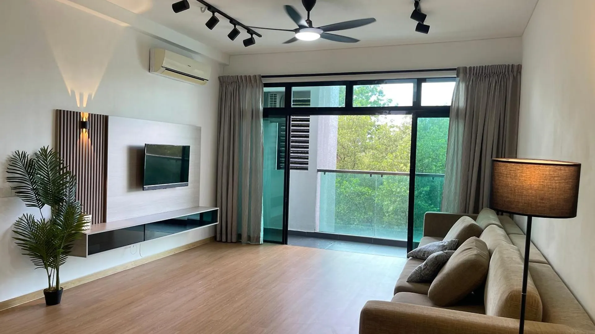 1Min To Bukitindah Aeon Skyloft 3Br Muji Poolview Apartment Johor Bahru